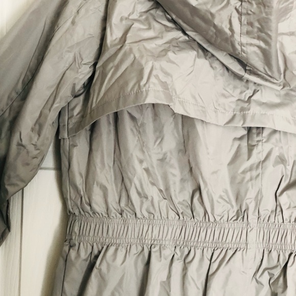 Windbreaker - Picture 6 of 6